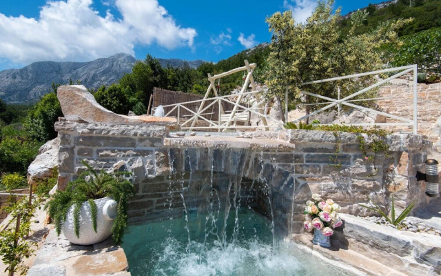 The Hidden Treasure Village - 3 Villas