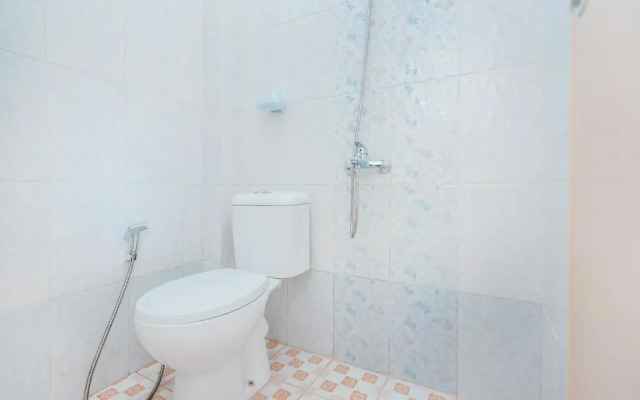 OYO Life 2658 Kost Rasyamada