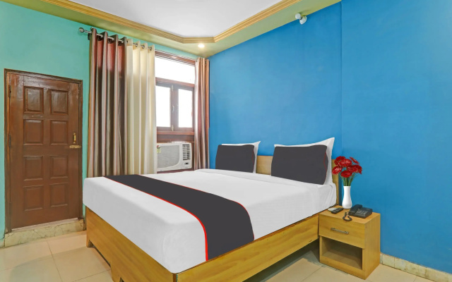 Collection O by OYO Premier Near Hazratganj
