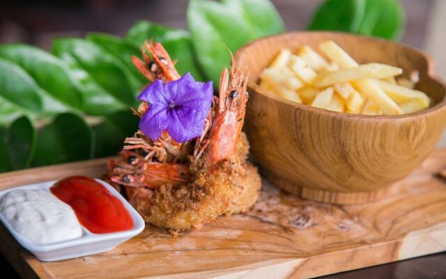 LaBomie Uluwatu