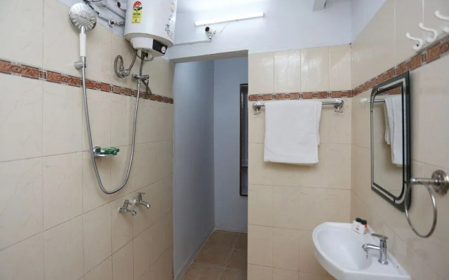 The Palms Resort By OYO Rooms