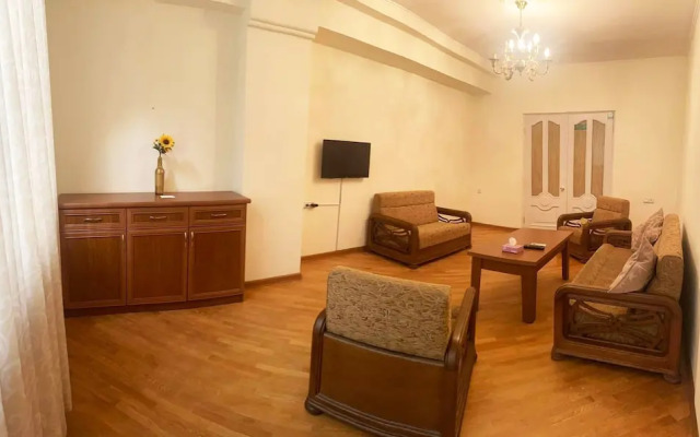 Domino Yerevan Hostel & Tours