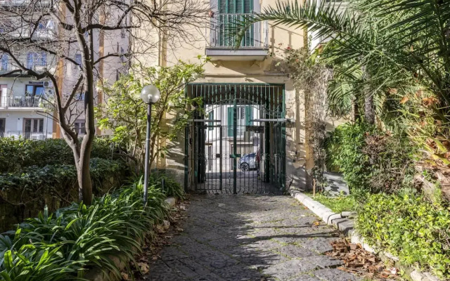 Via Annibale Caccavello 10 Primo Piano(No Front Desk Please Contact The Property 5 Days In Advance)