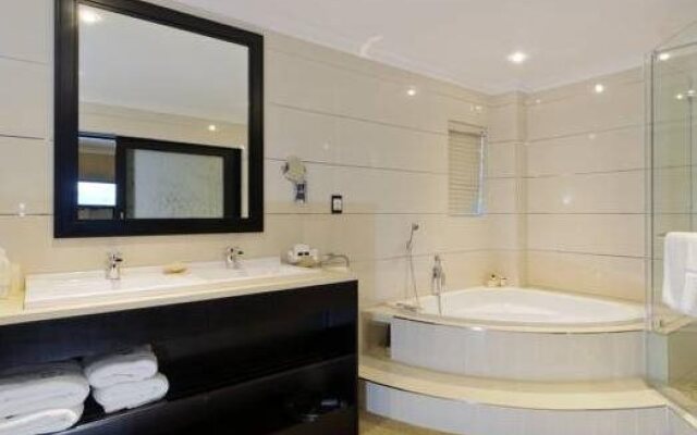 Executive Suites at 555