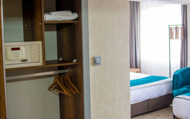 The Life Hotel & Spa