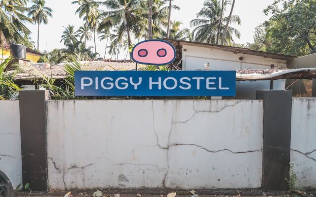 Piggy Hostel Vagator