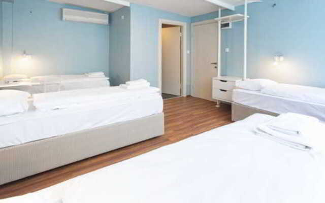Twins Rooms Hostel