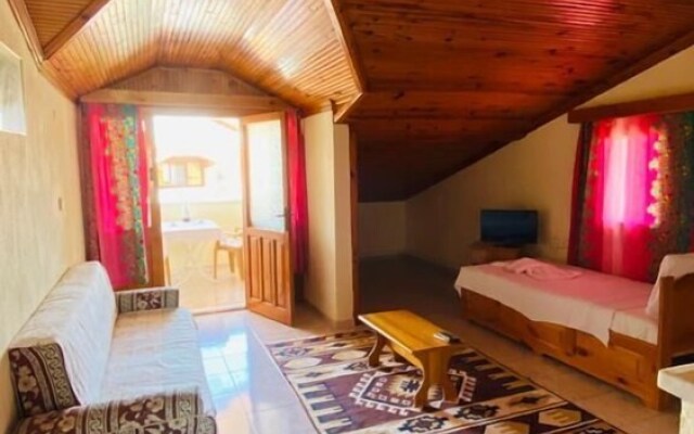 Erasmus Apart Hotel