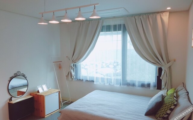 Bombom Guesthouse