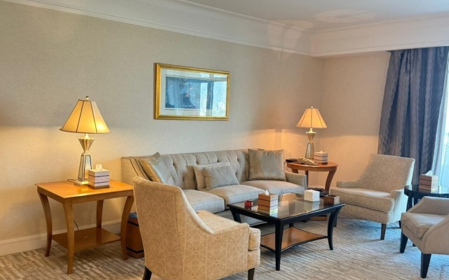 Premium SA at 4 Seasons Hotel