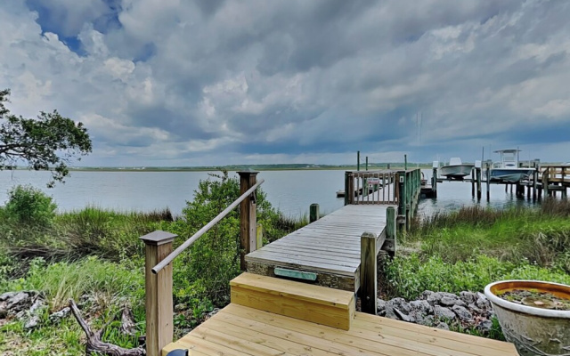 The Hydeaway by Topsail Realty