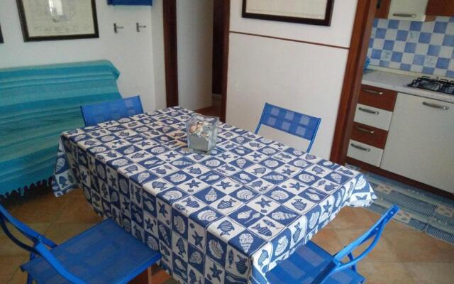 Bright Flat 30mt From the Beach