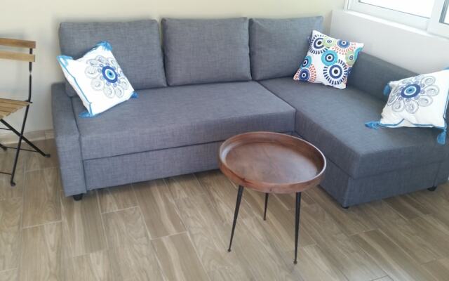 Ria's Deluxe Apartments