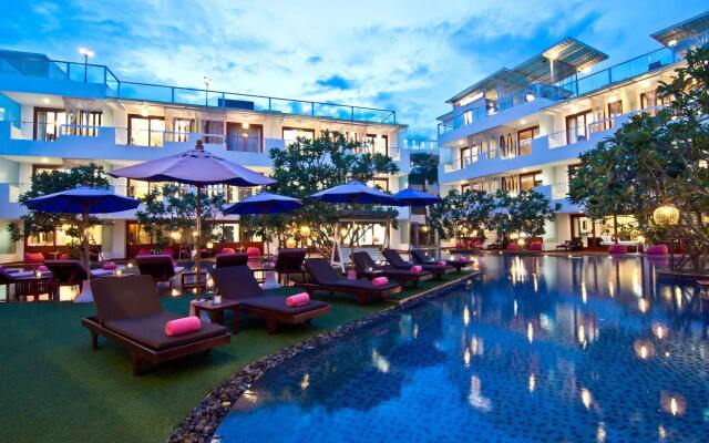 The Sea - Cret Hua Hin