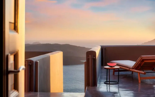 Villa Dusk and Dawn in Fira