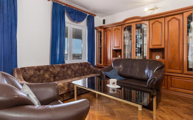 Stunning Home in Sv Juraj With Wifi and 2 Bedrooms