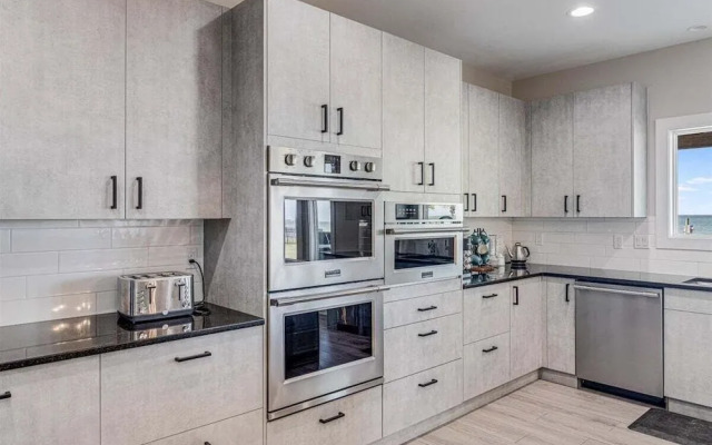 Tranquil Waters 8 Bedroom Home