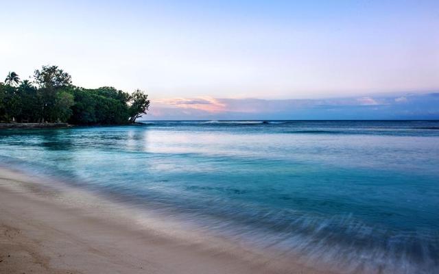 Breakas Beach Resort Vanuatu