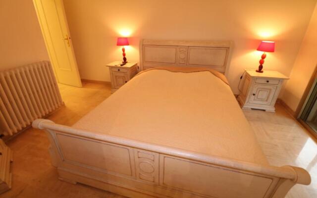 2 bedroom & studio Palais Royal 2 mins from Croisette and Carlton