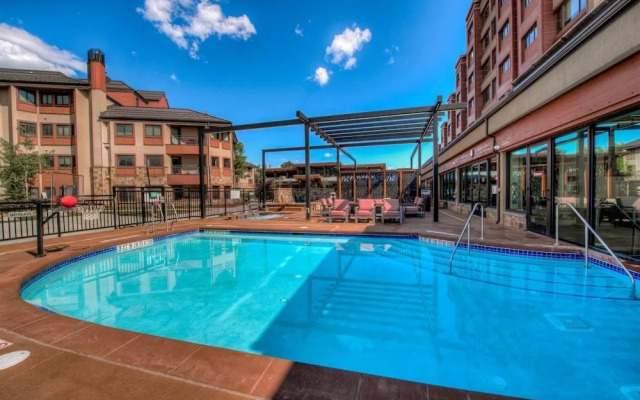 Comfortable 2-bedroom Village at Breckenridge Condo
