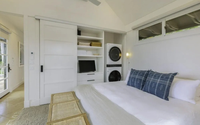 Hale Nanea 1 Bedroom Home by RedAwning
