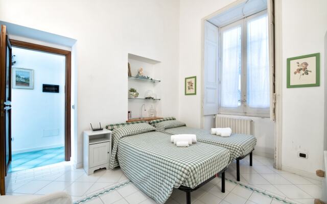 Upscale Central Amalfi Apartment In 19th-century Building