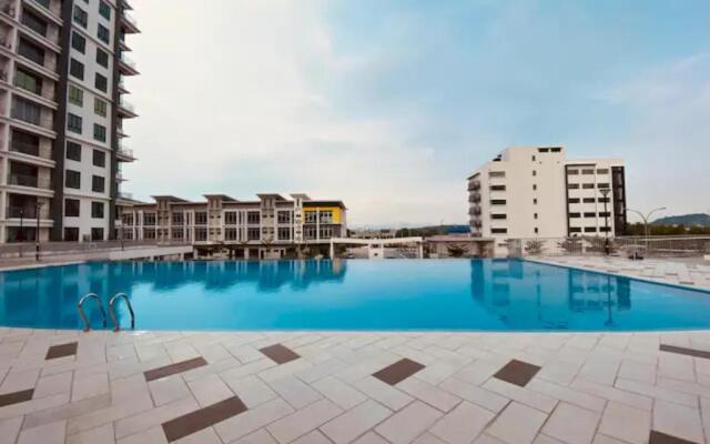 Casa Rarisa FEEL LIKE HOME Ipoh Meru Casa Kayangan Apartment Los t World Of Tambun & Casuarina - Pool View