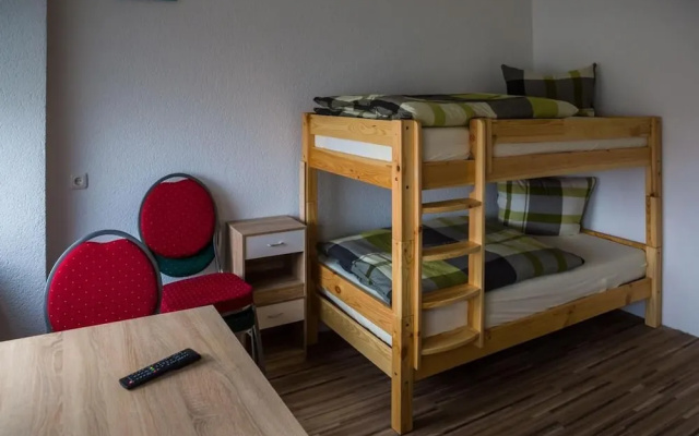 BHQ - BoardingHouse Quickborn - Hostel