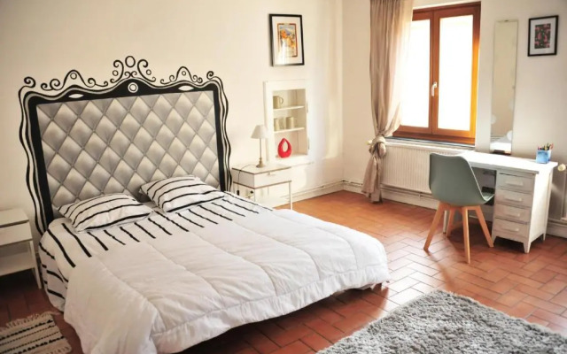 Logement Au Calme F2