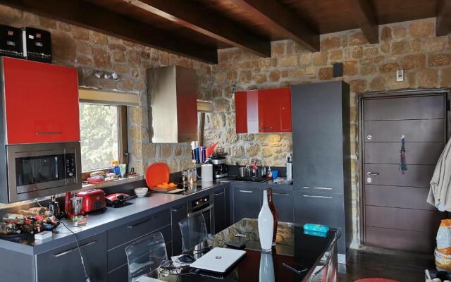 Mountain stone villa, sea & mountain view at 1150m