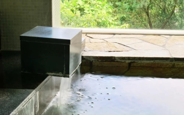 Wisterian Life Club Usami