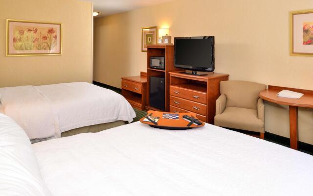 Hampton Inn & Suites St. Louis-Edwardsville