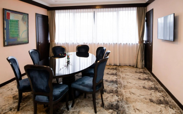 Malak Regency Hotel
