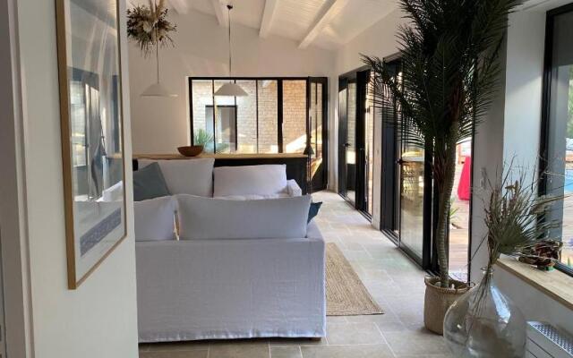 Belle villa rétaise 4 étoiles avec piscine chauffée