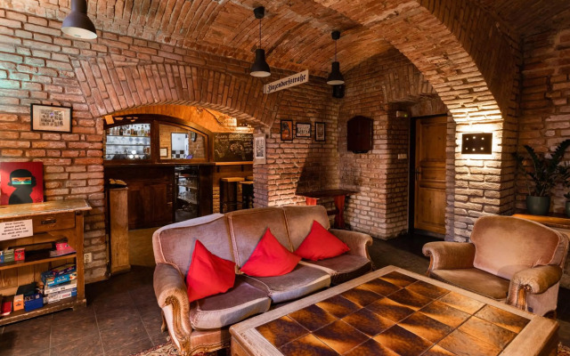 Sir Toby's Hostel