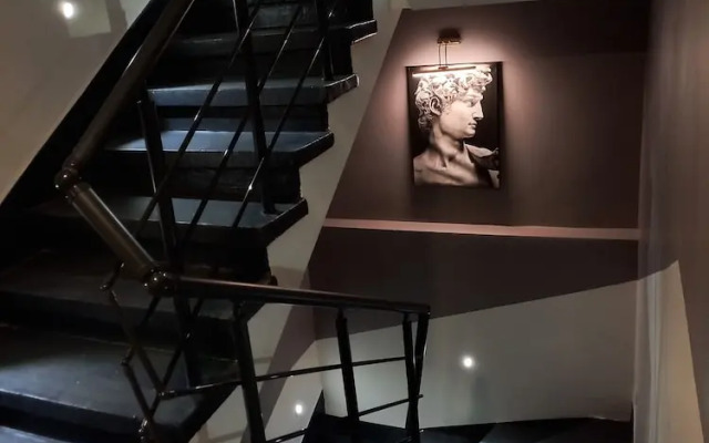Grand Aura Hotel