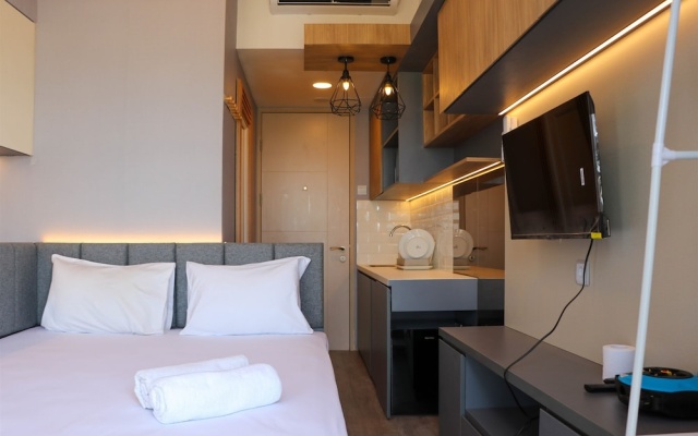 Studio (No Kitchen) With Sea View Tokyo Riverside Pik 2 Apartment – Guest Rooms – Jakarta