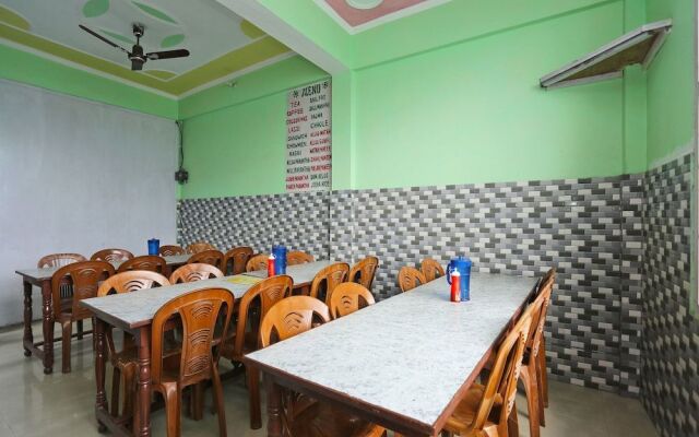 OYO 17011 Hotel Kiran