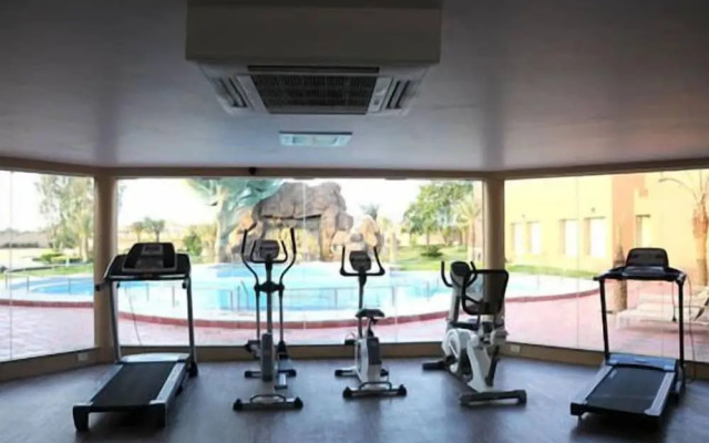 Confident Amoon - The Glamour Spa and Resort