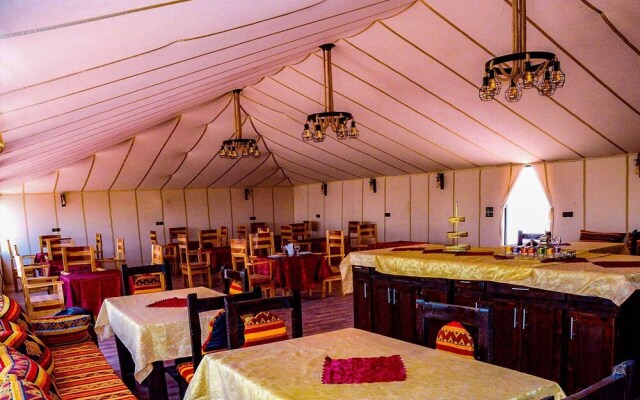 Relaxing desert camp