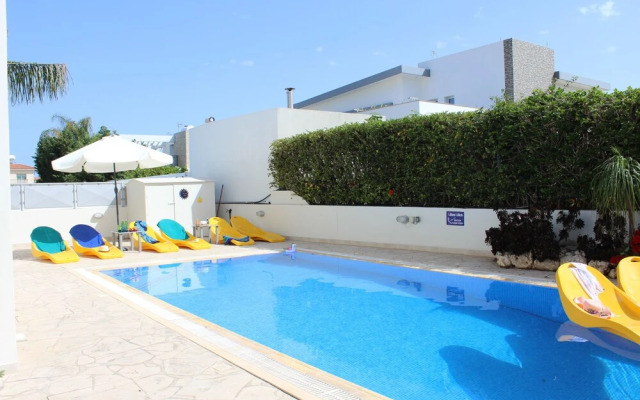 Avrora Villa PV
