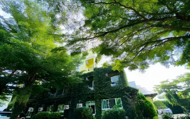 The target residence & resort