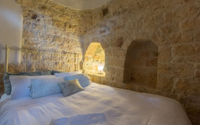 Trullo Pietra Antica