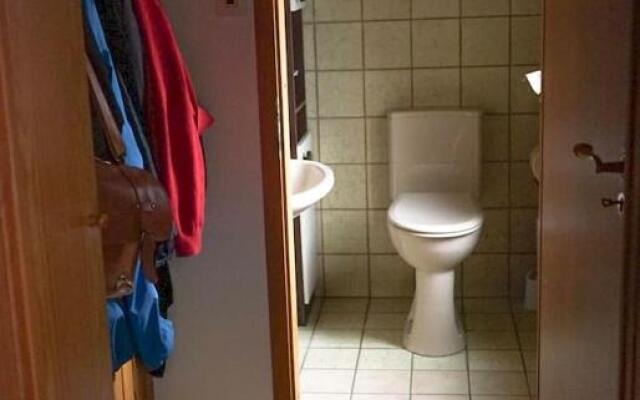 Entire house, quiet city location, garden, parking