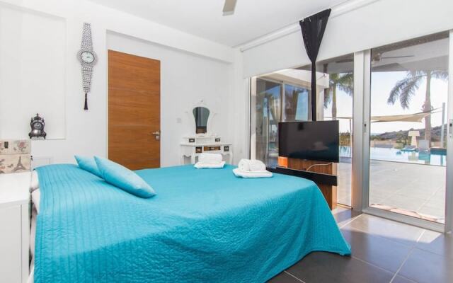 Oceanview Luxury Villa 011