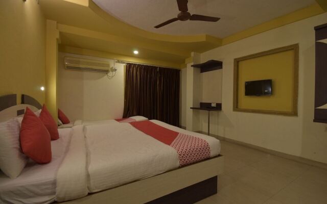 OYO 23516 Hotel Laxmi