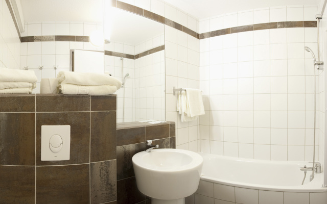 SOWELL Family Les Bergers