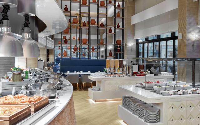 Hilton Garden Inn Muscat Al Khuwair Hotel