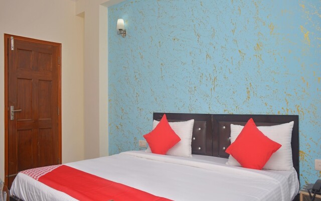 OYO 24771 Golden View