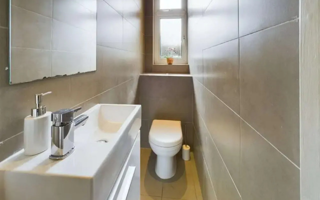 The Earl's Court Hideaway - Warm 3bdr House
